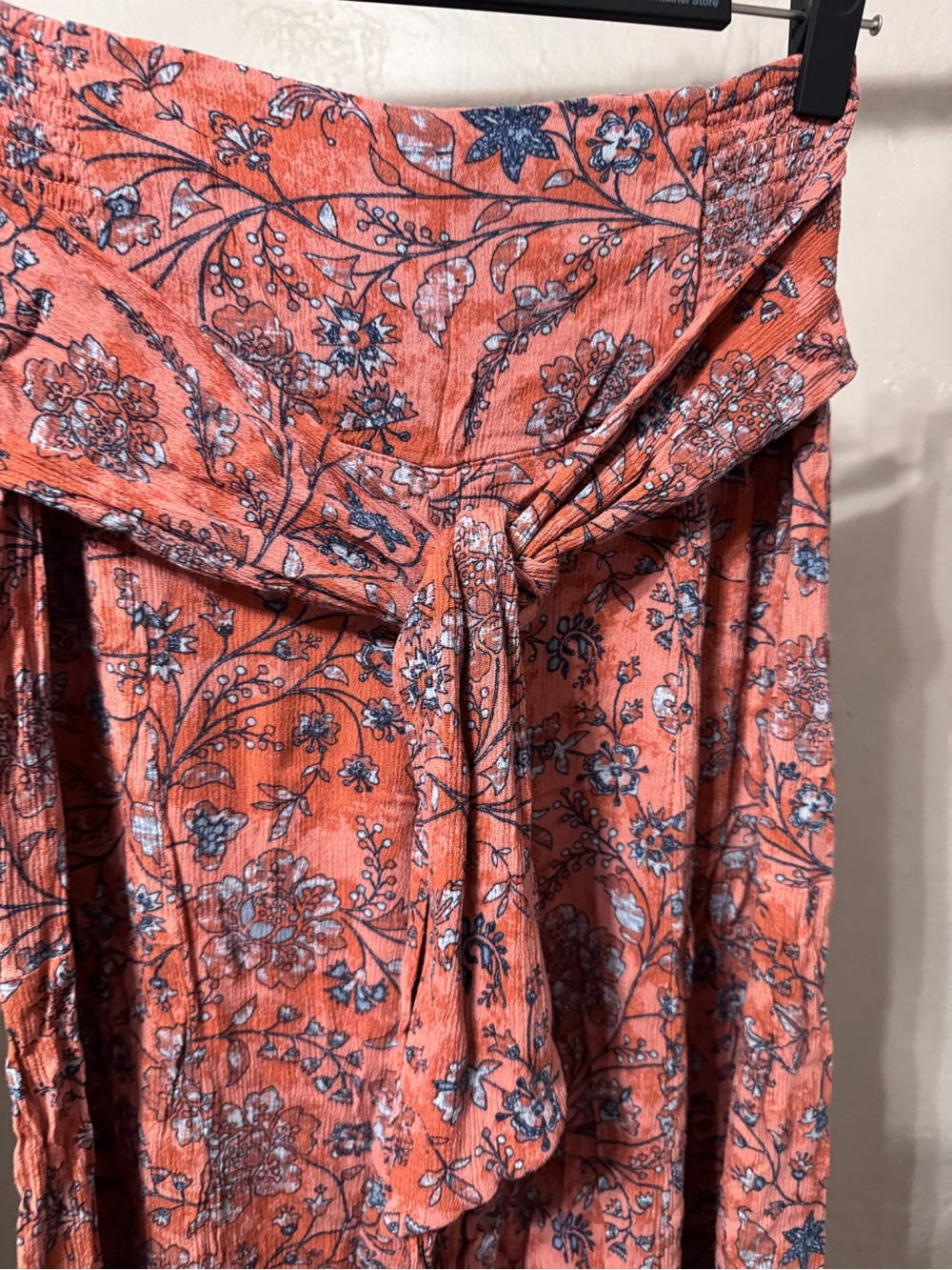 Rewash Coral Floral Wide-Leg Pants with Tie Waist - Picture 2 of 13